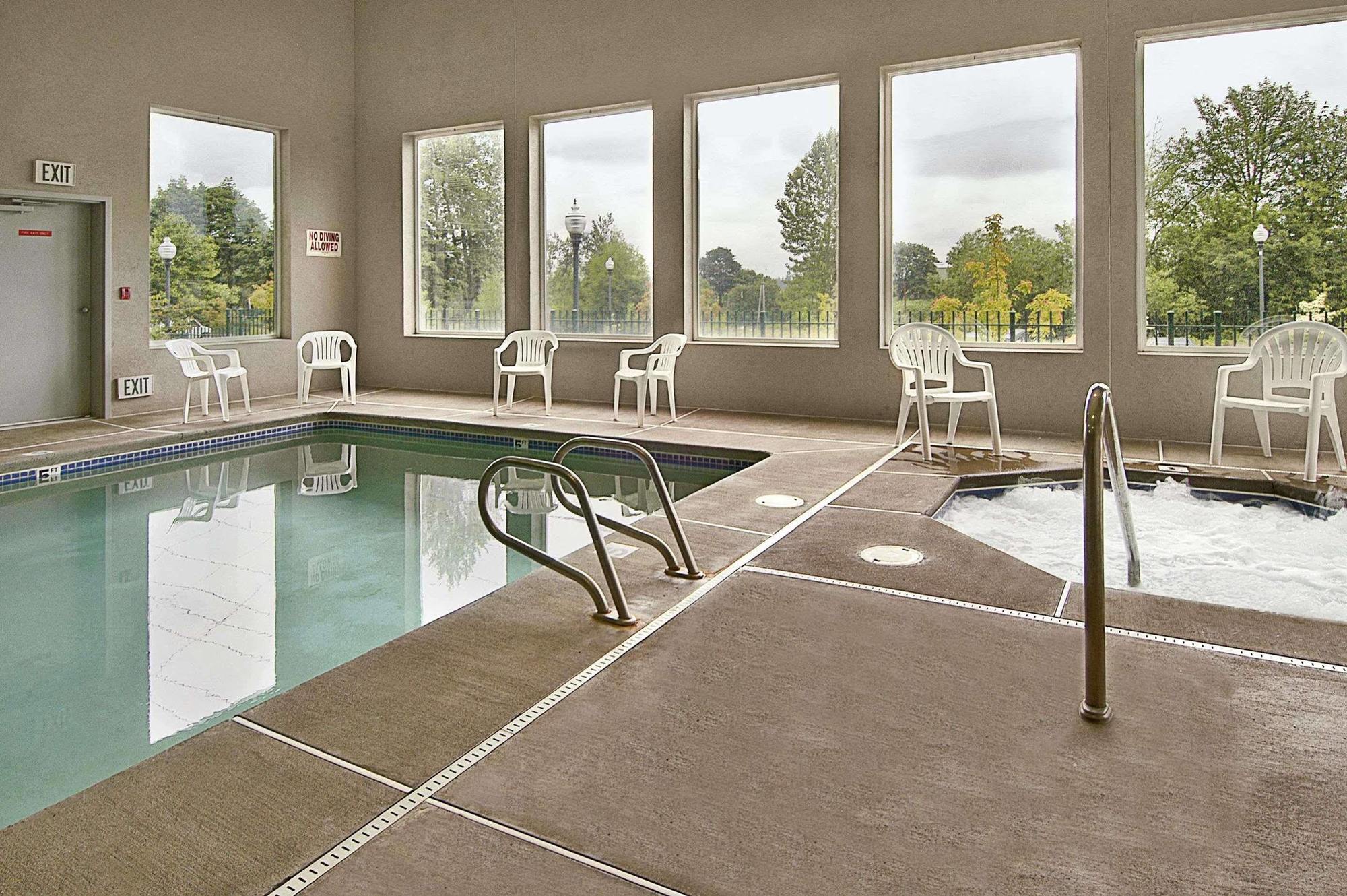 Super 8 By Wyndham Corvallis Exterior foto